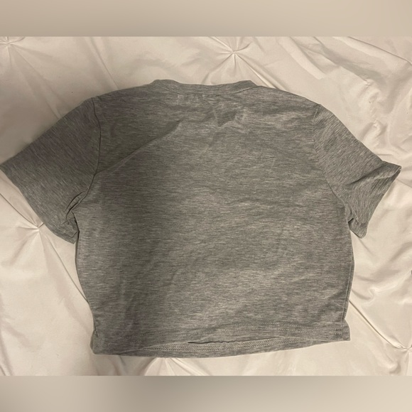 Gray cropped tee - Picture 2 of 2